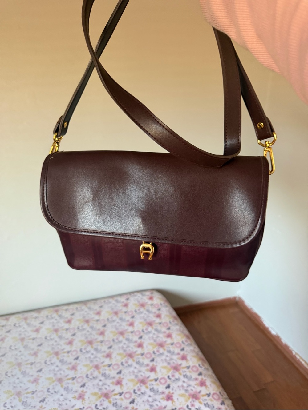 Etienne aigner purse